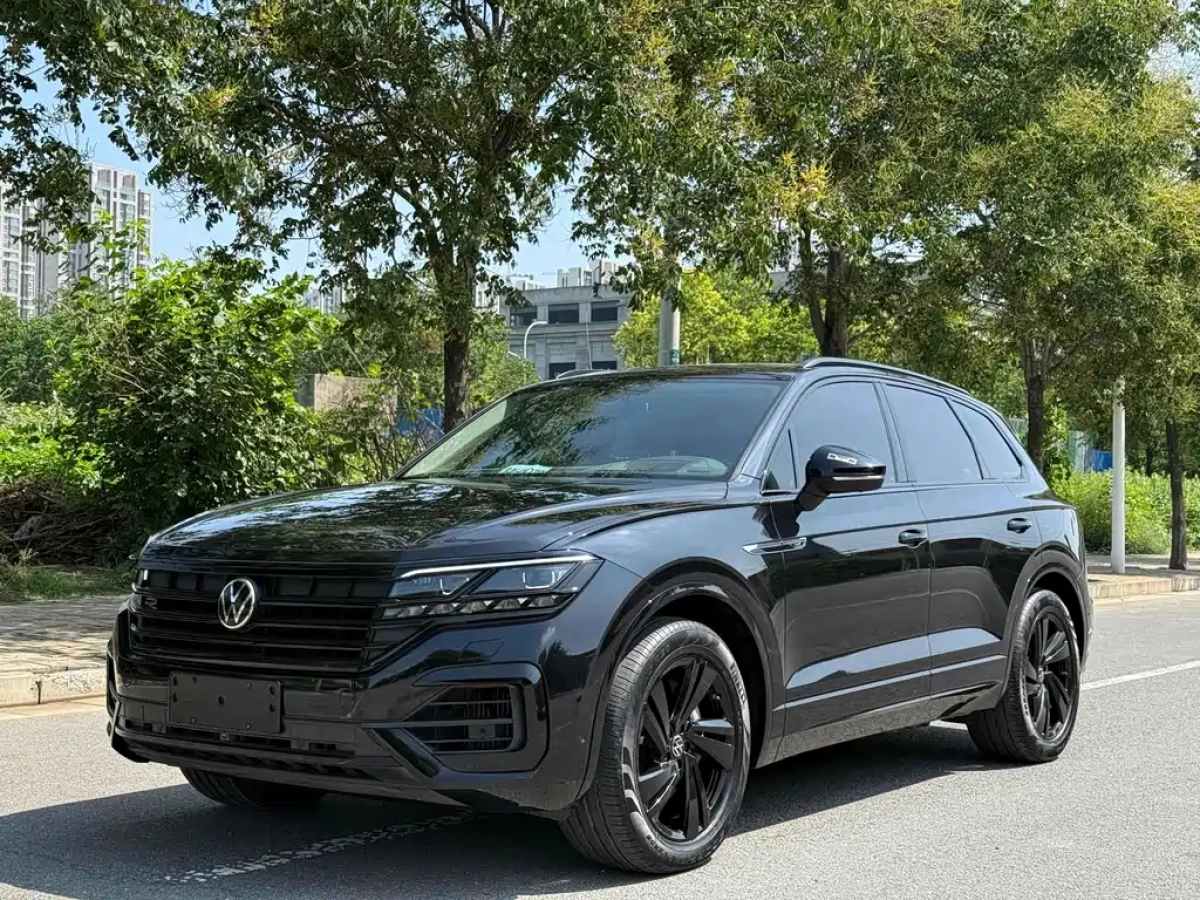 VOLKSWAGEN TOUAREG
