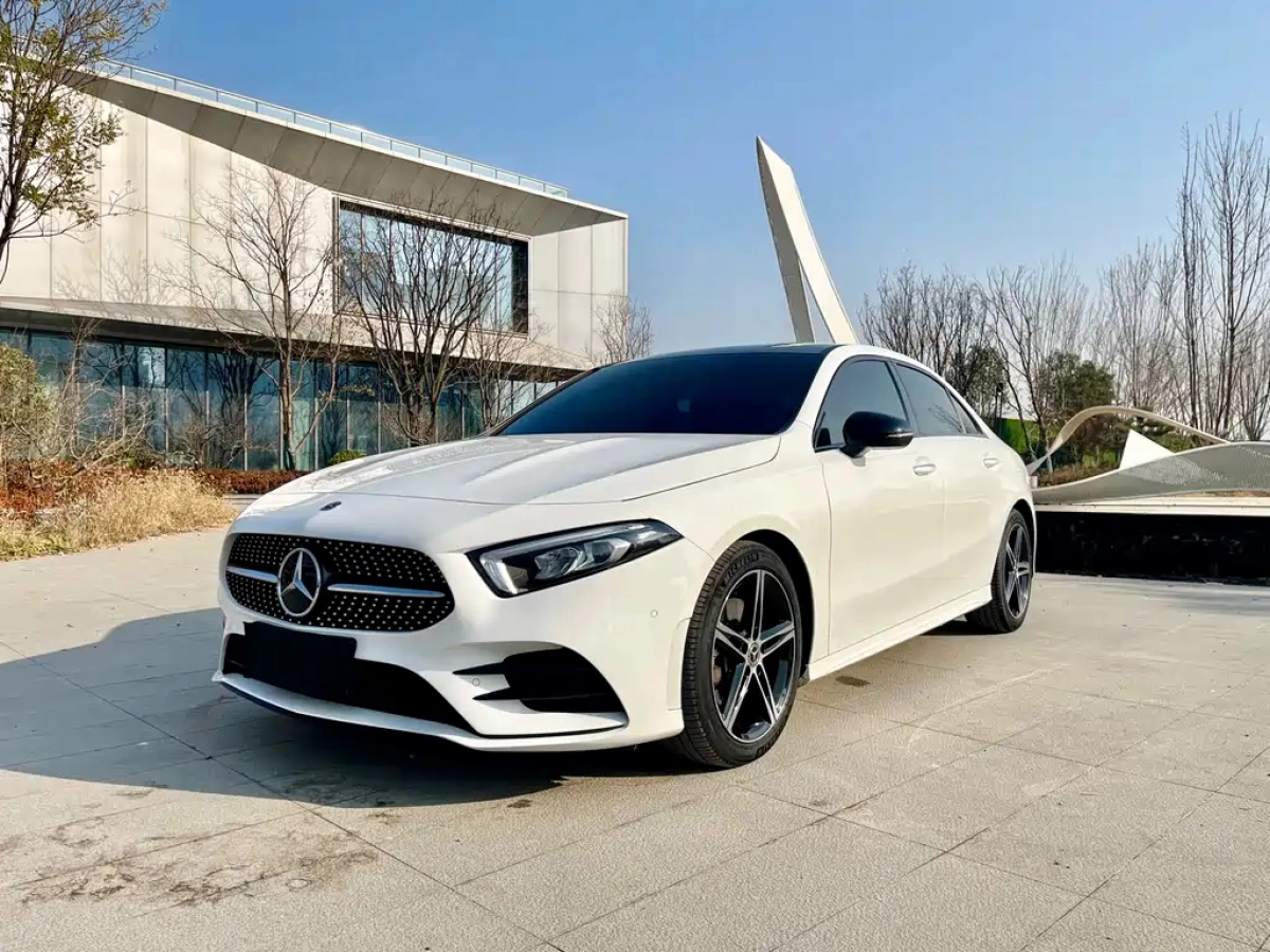 MERCEDES BENZ A-CLASS  2020