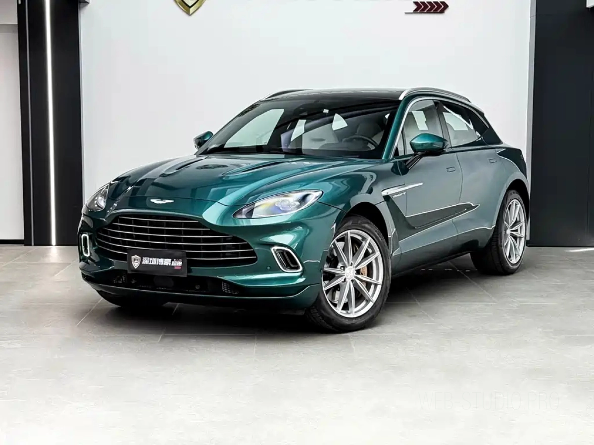 ASTON MARTIN DBX  2023