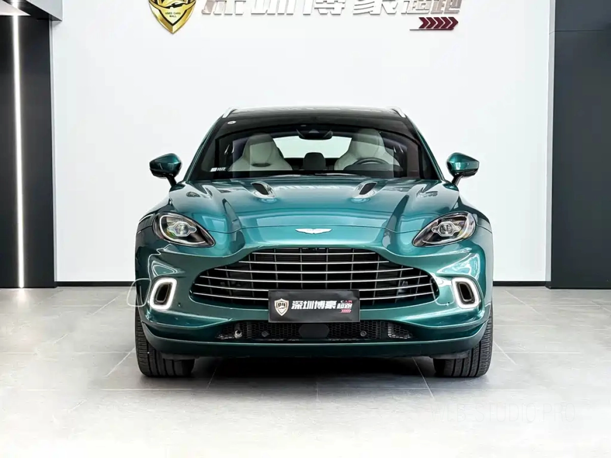 ASTON MARTIN DBX