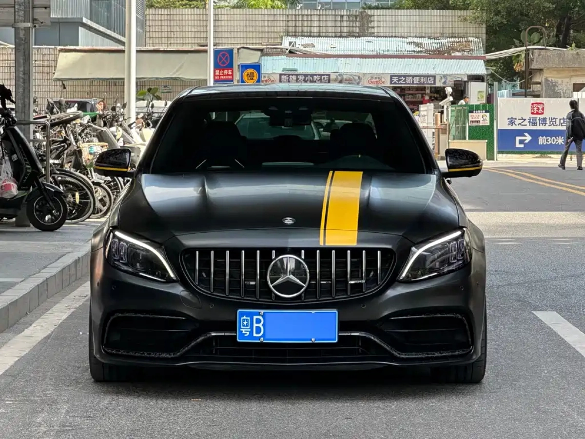 MERCEDES BENZ C-CLASS AMG