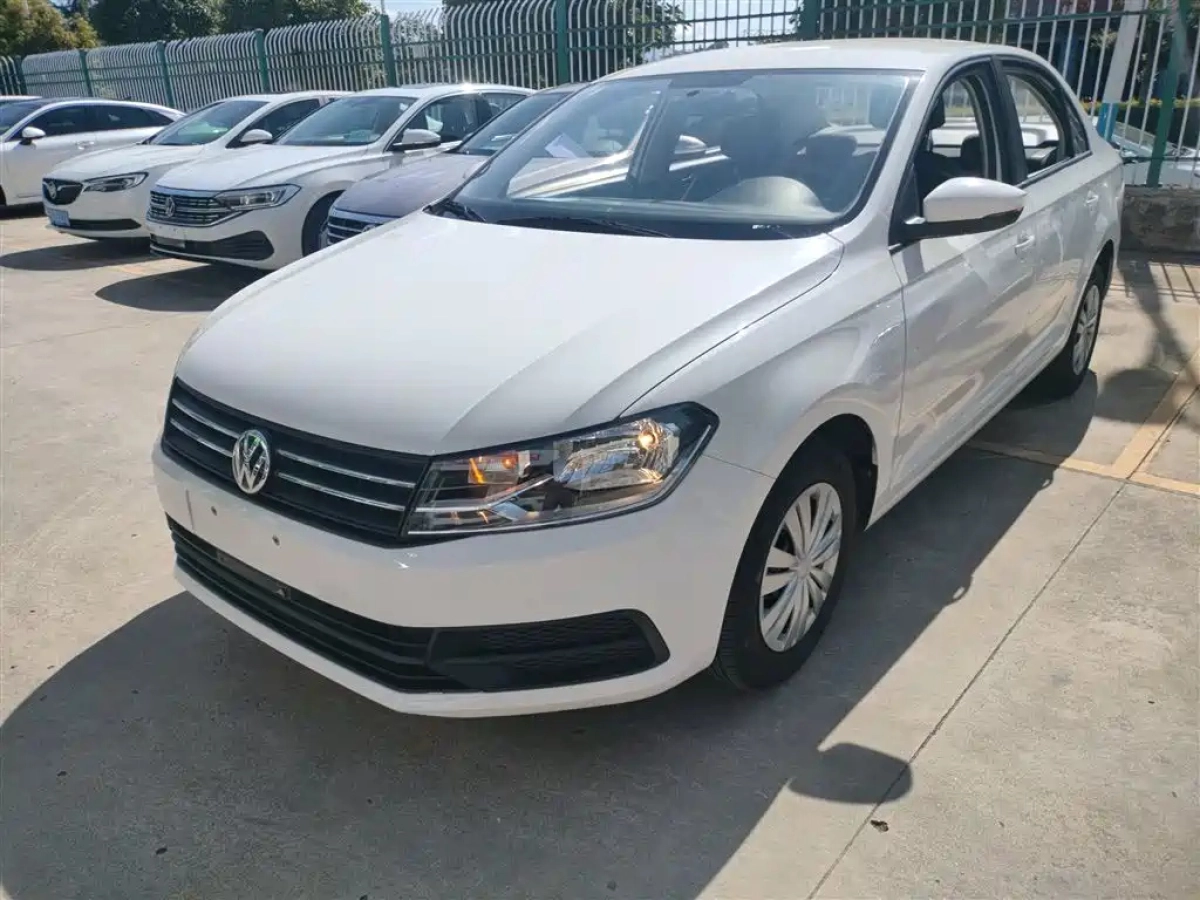 VOLKSWAGEN SANTANA  2021