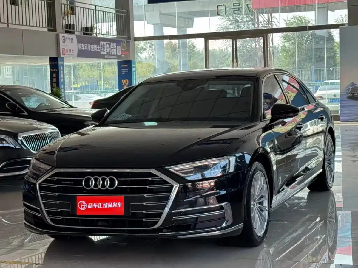 AUDI A8