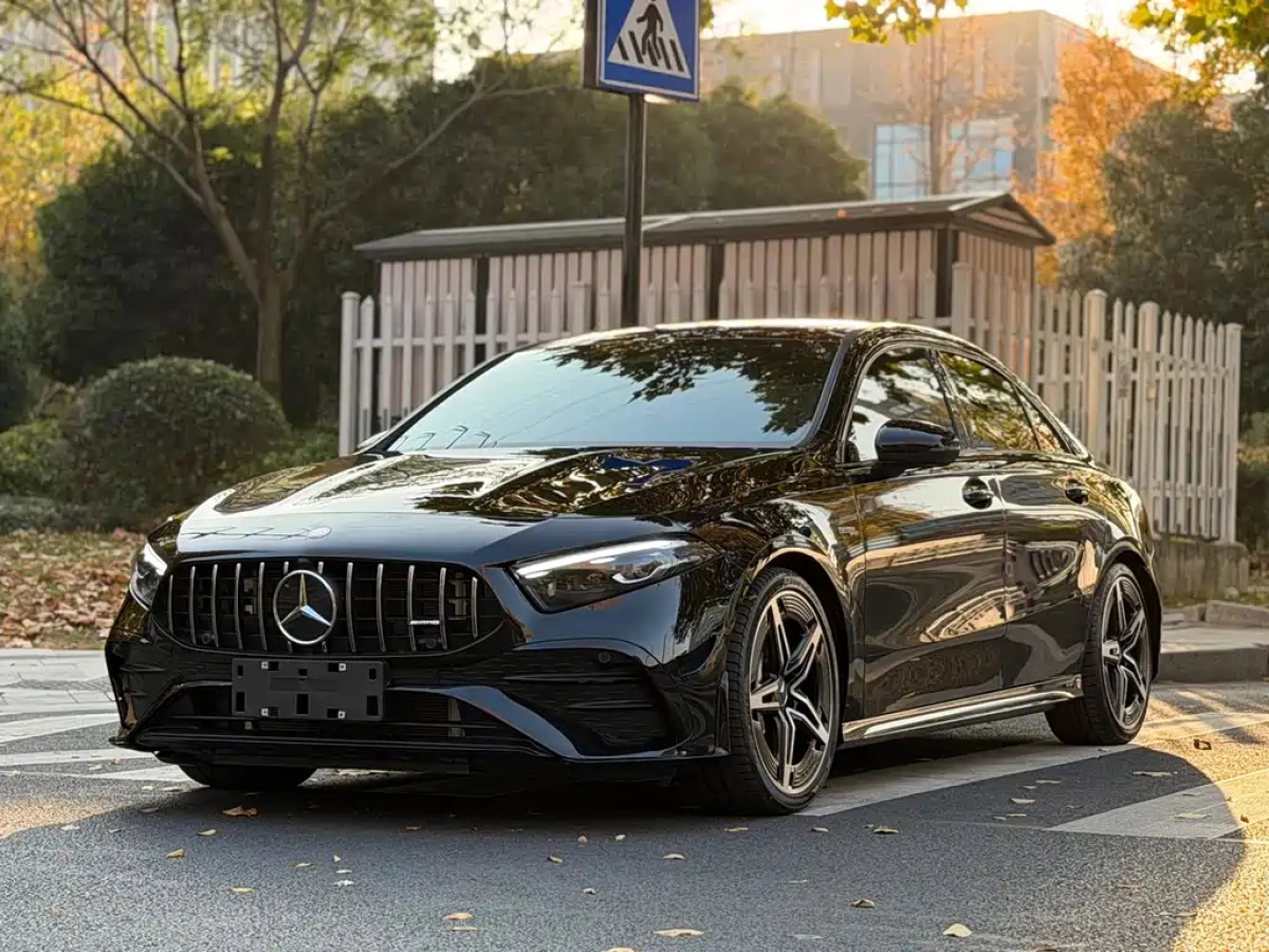 MERCEDES BENZ A-CLASS AMG  2025