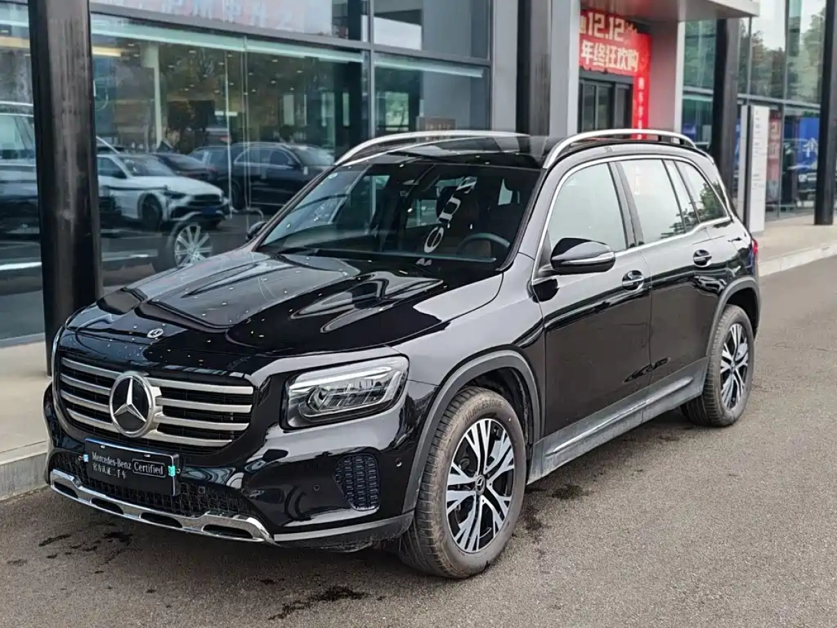 MERCEDES BENZ GLB