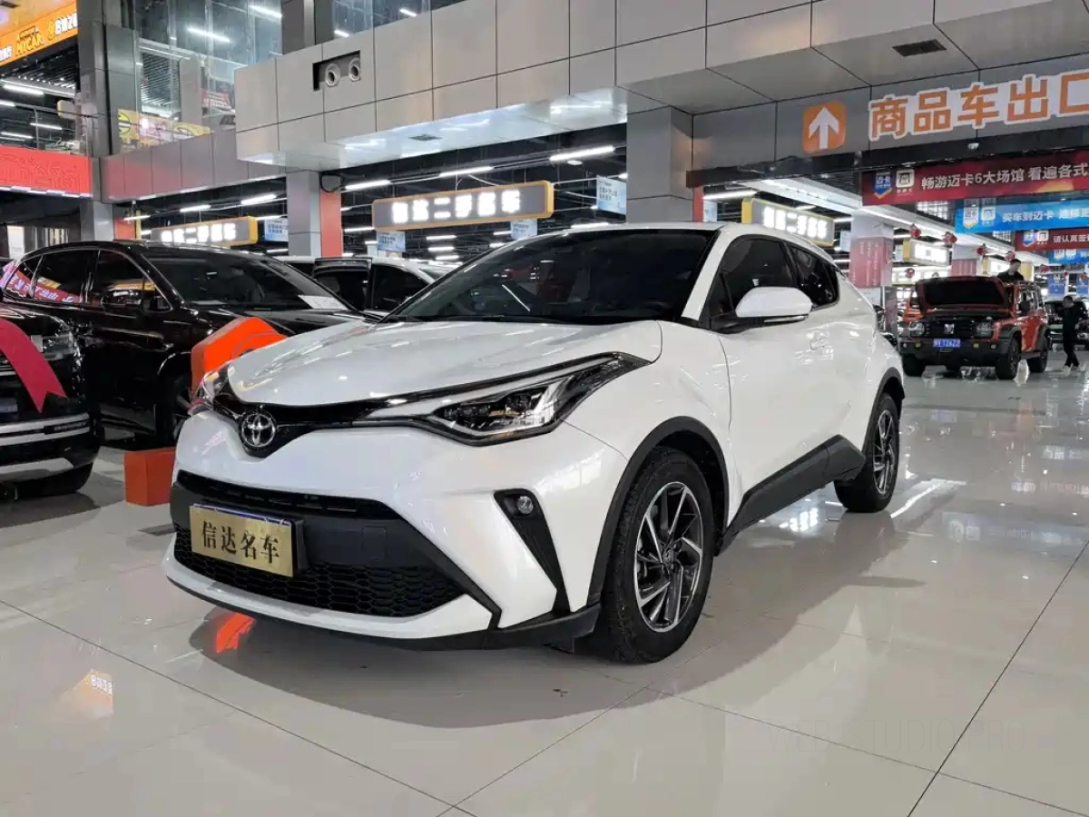 TOYOTA C-HR  2024