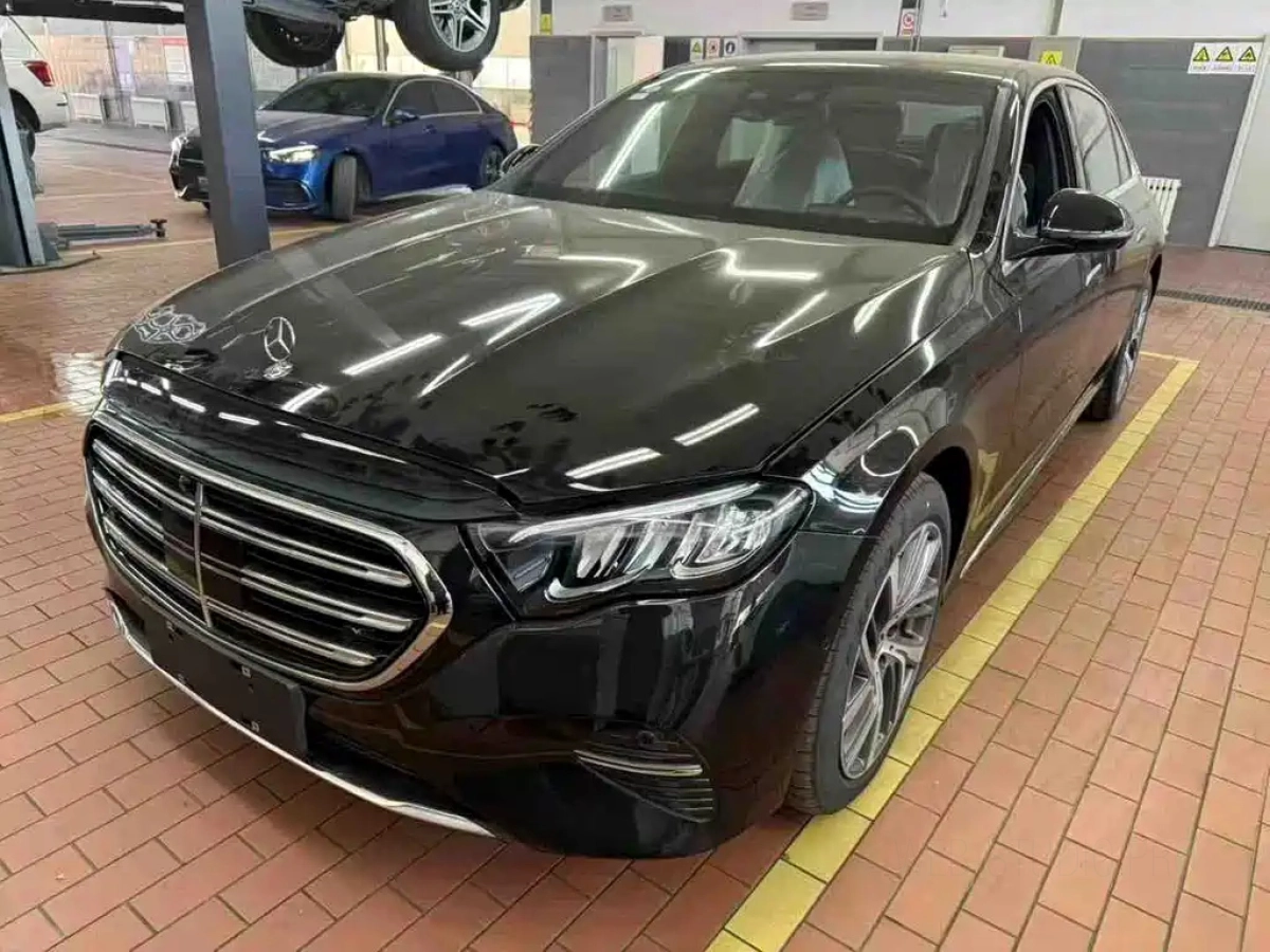 MERCEDES BENZ E-CLASS