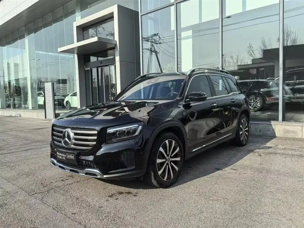 MERCEDES BENZ GLB