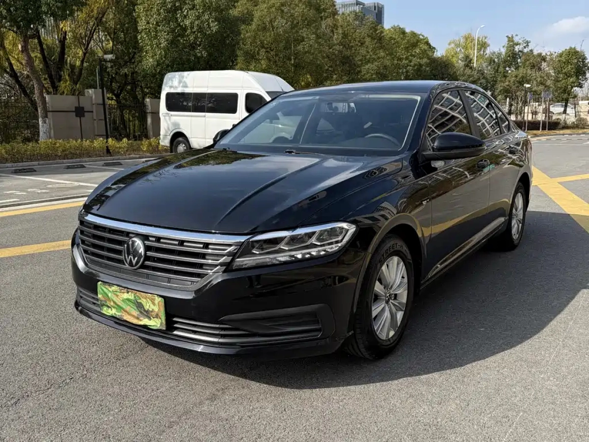 VOLKSWAGEN LAVIDA  2022