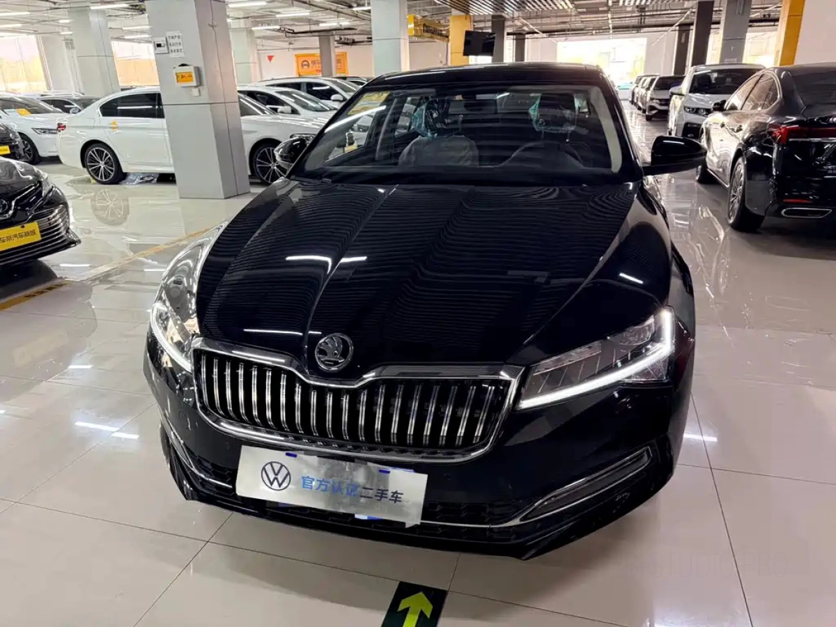 SKODA SUPERB