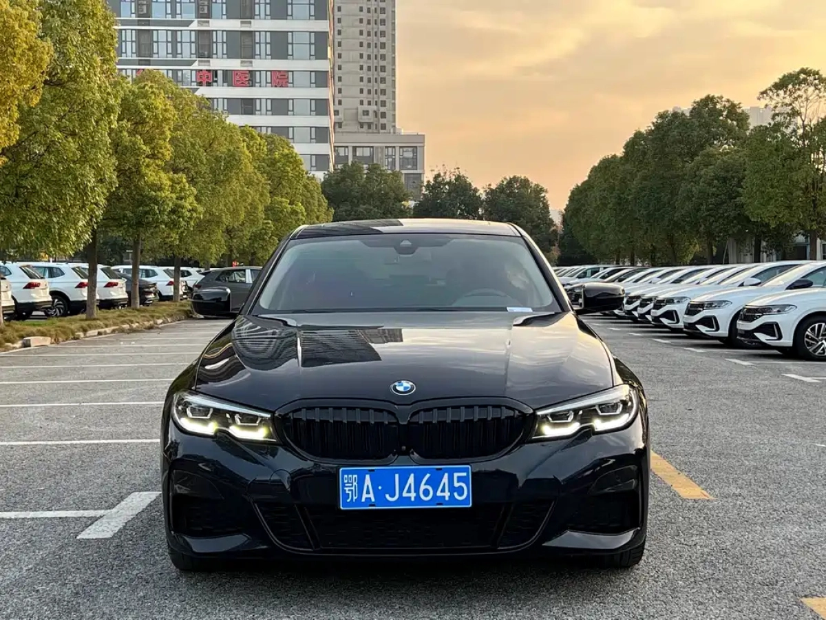 BMW 3-SERIES