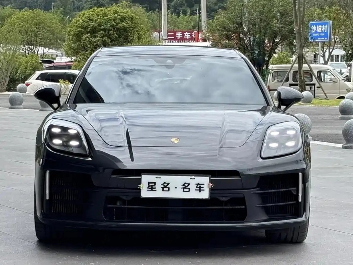 PORSCHE PANAMERA