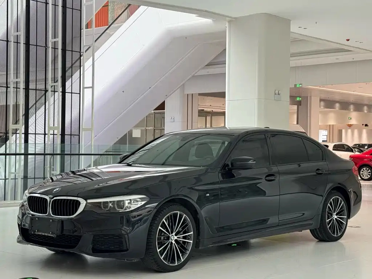 BMW 5-SERIES  2019