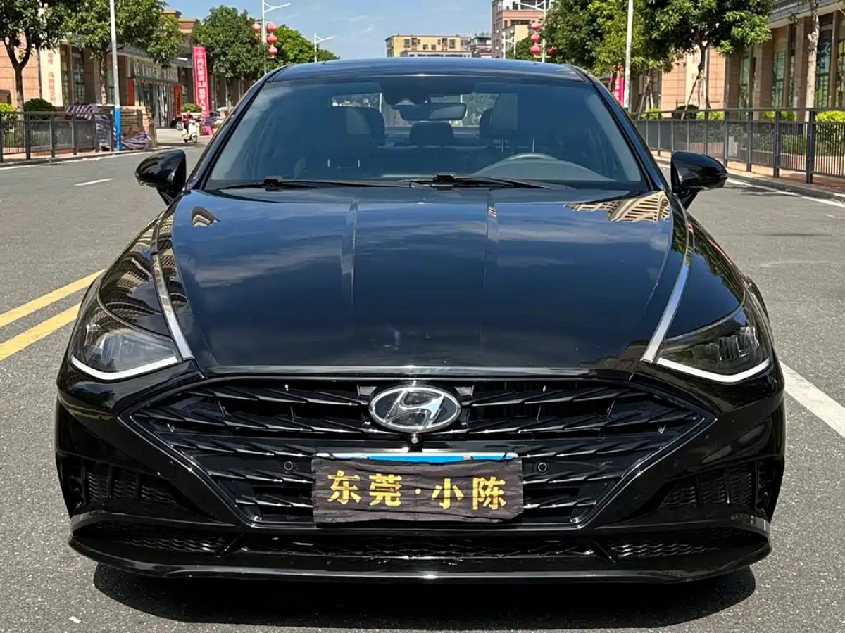 HYUNDAI SONATA