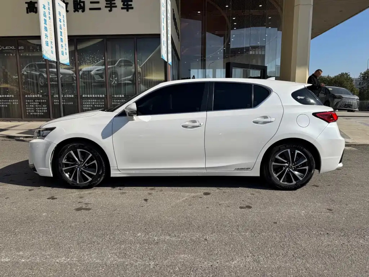 LEXUS CT