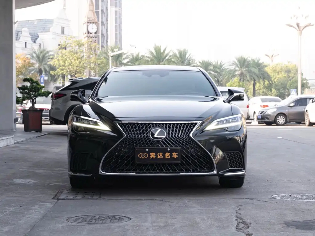 LEXUS LS