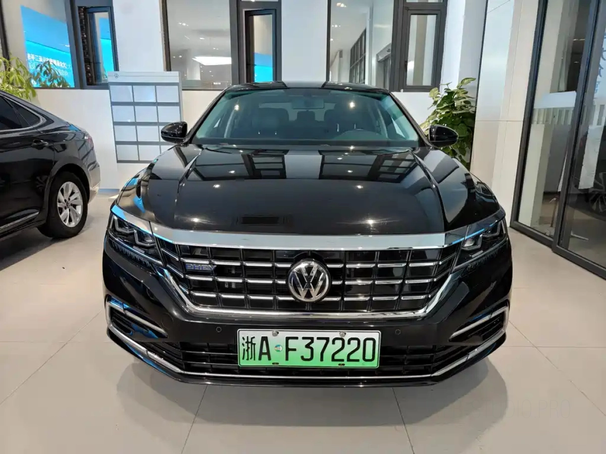 VOLKSWAGEN PASSAT NEW ENERGY