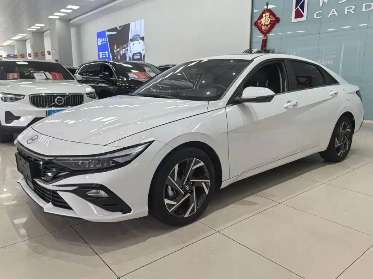 HYUNDAI ELANTRA  2023