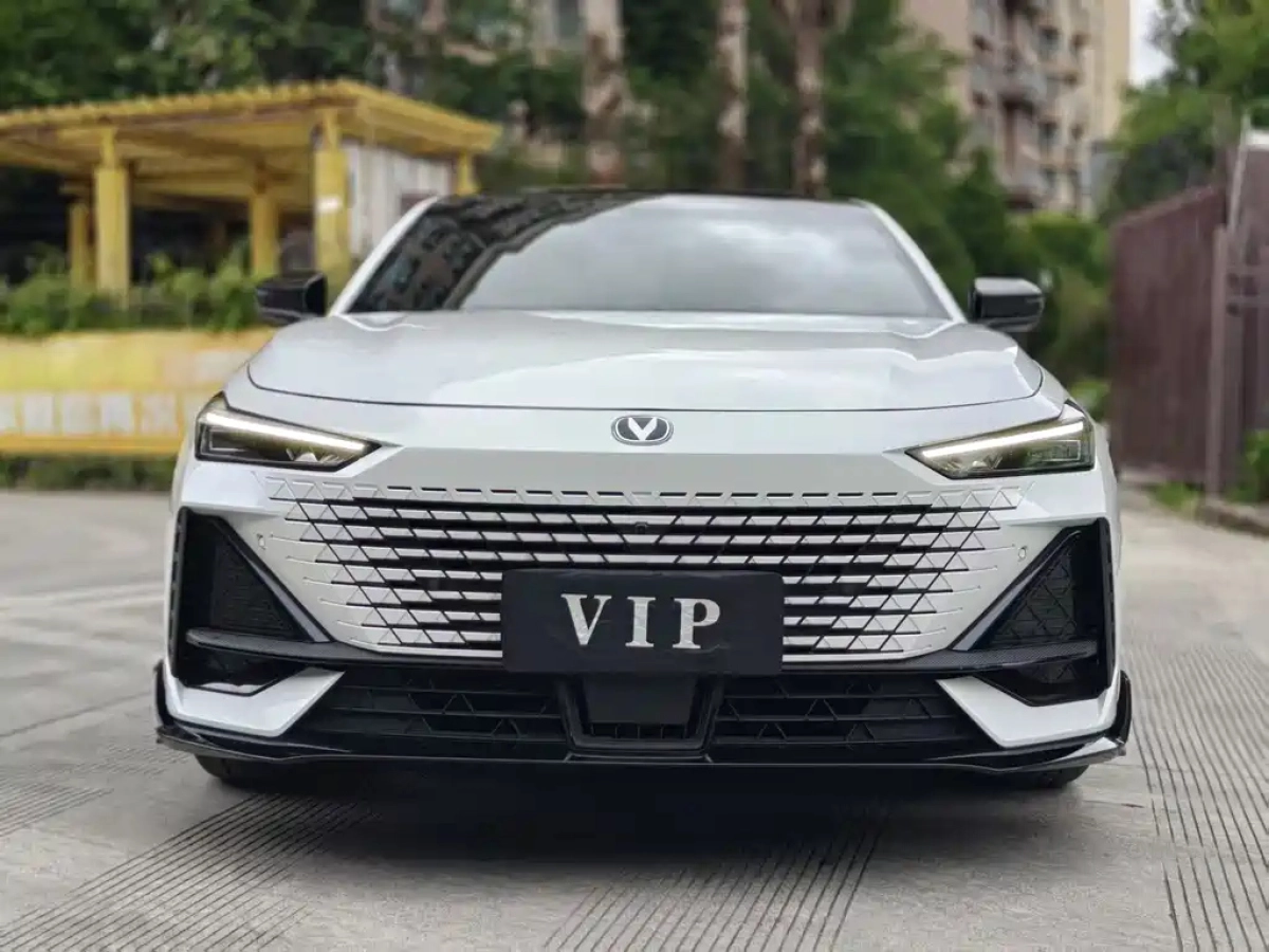 CHANGAN UNI-V