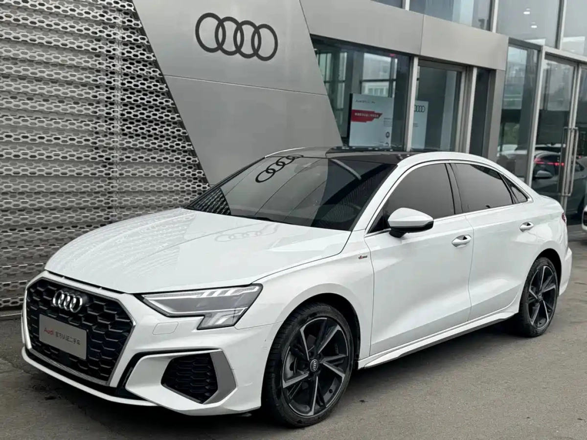 AUDI A3  2022