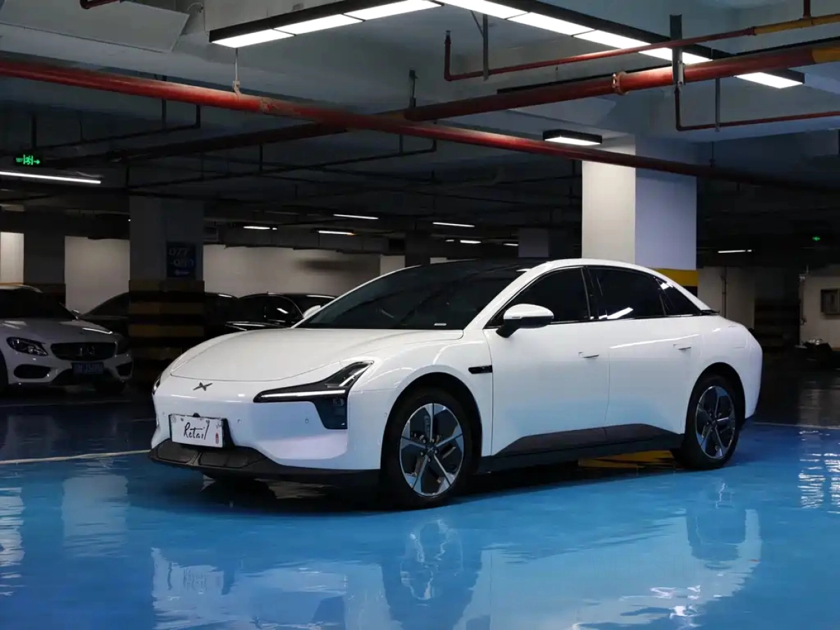 XPENG MOTORS MONA M03  2024