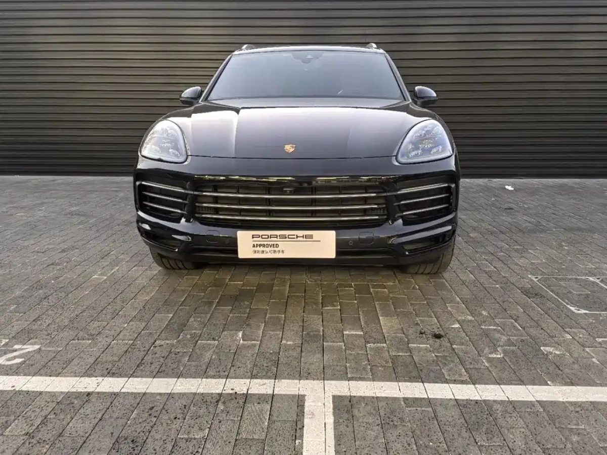 PORSCHE CAYENNE