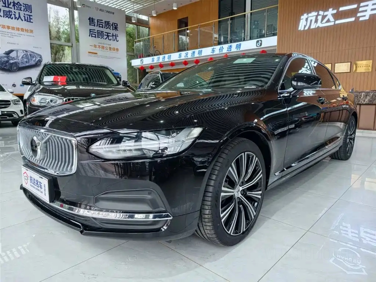VOLVO S90