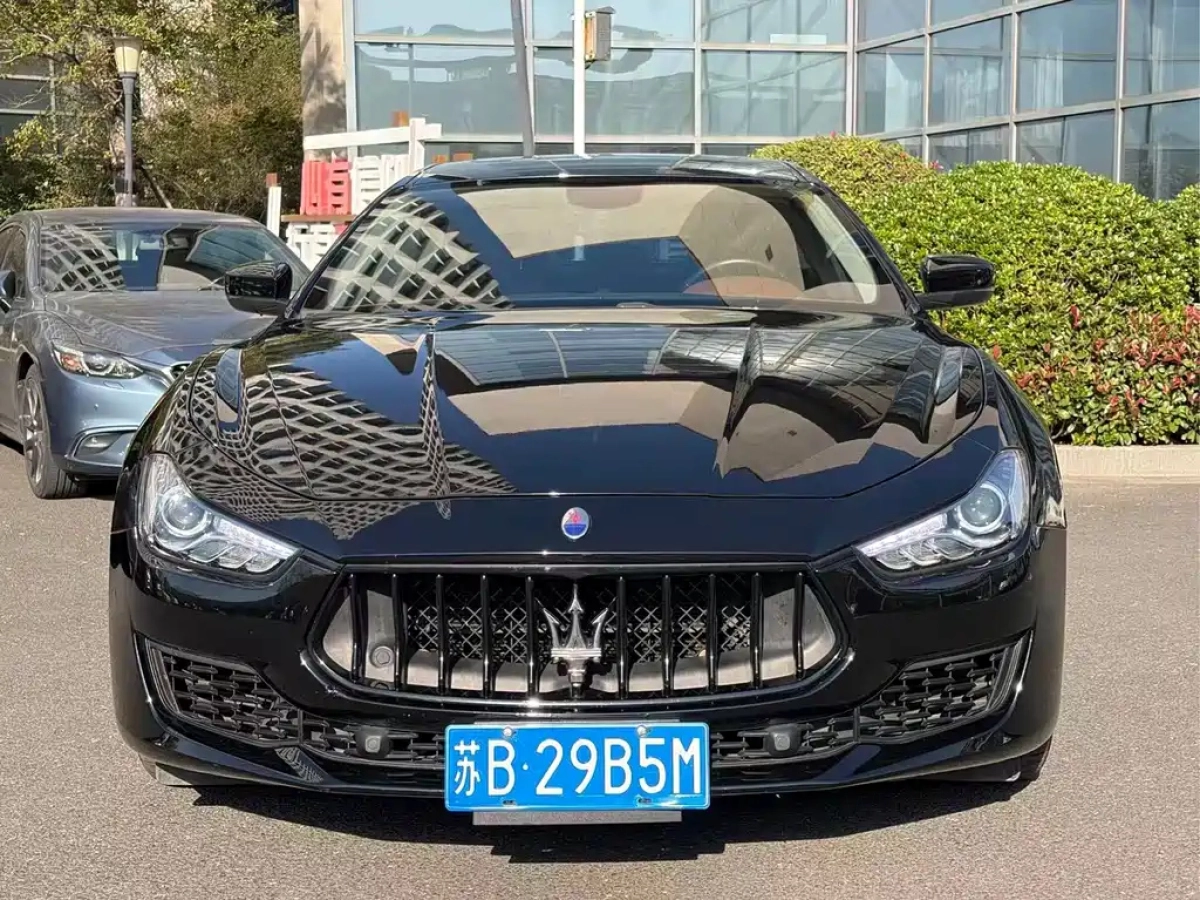 MASERATI GHIBLI