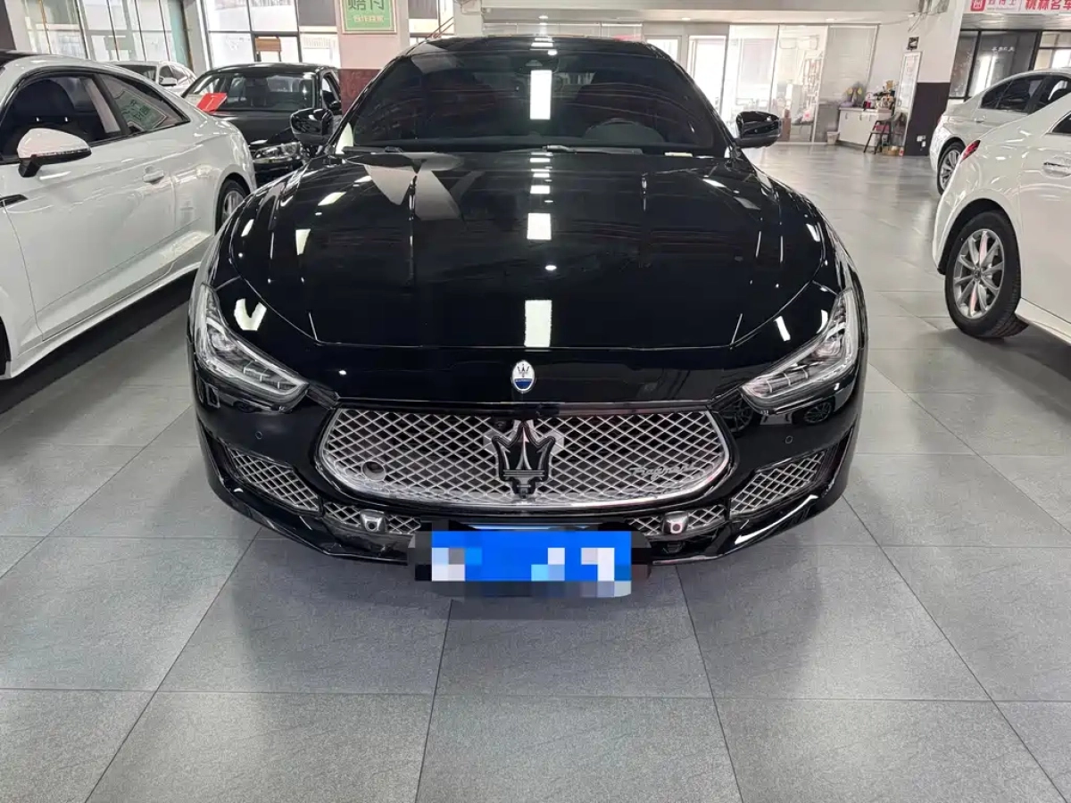 MASERATI GHIBLI