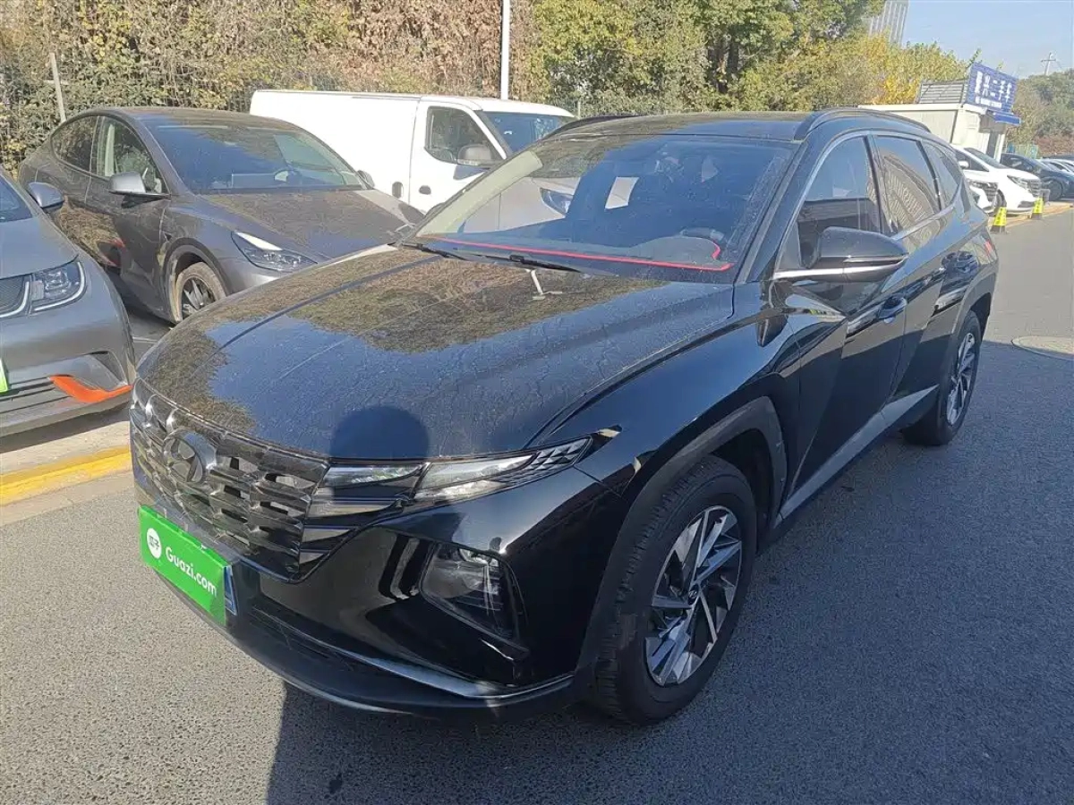 HYUNDAI TUCSON