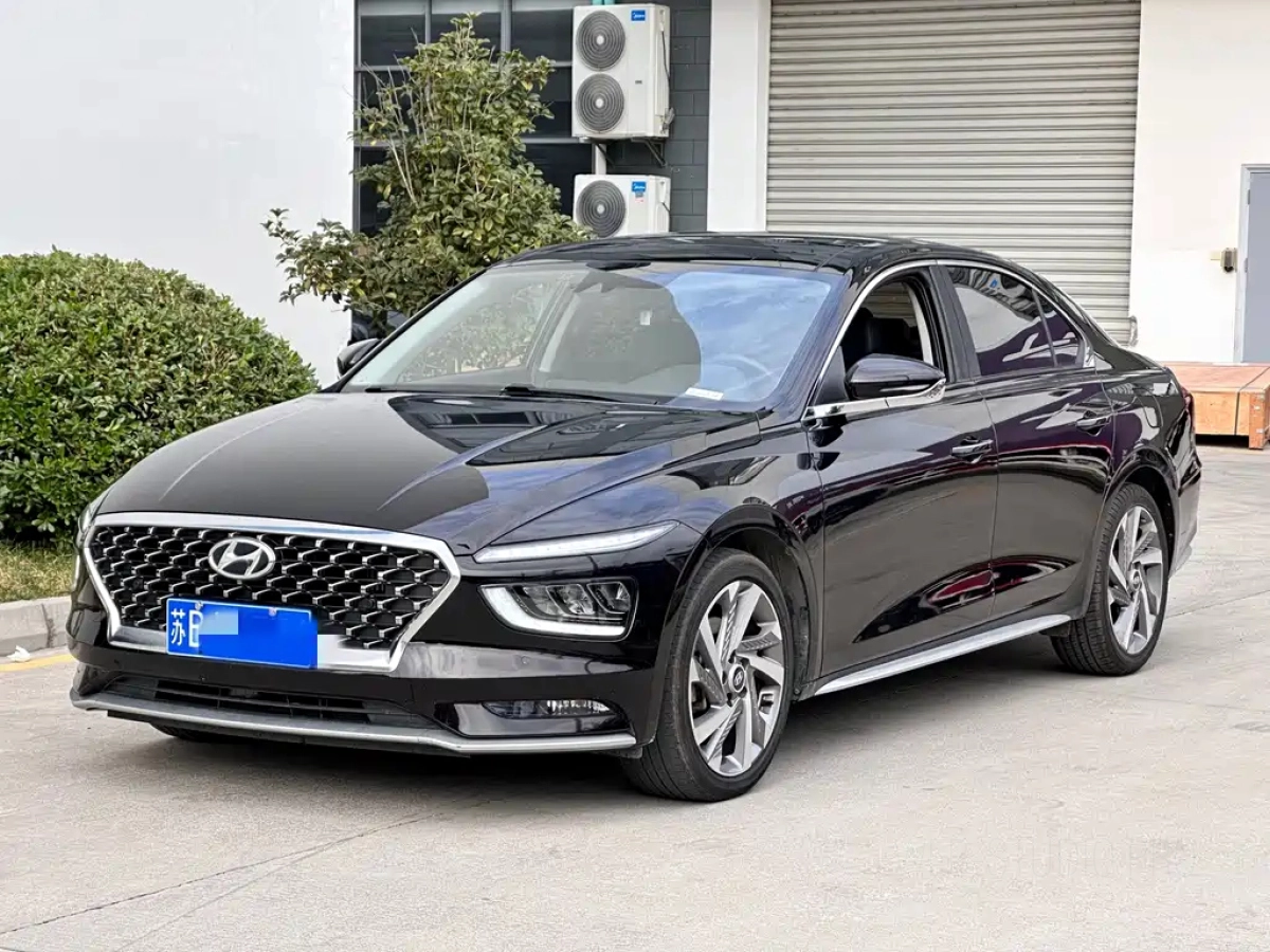 HYUNDAI MISTRA  2021