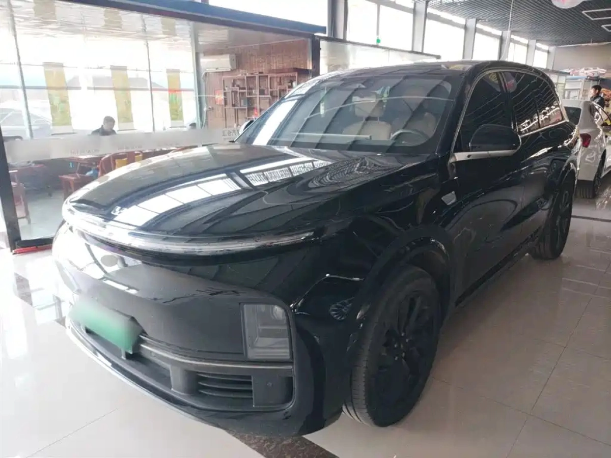 LI AUTO L8  2022