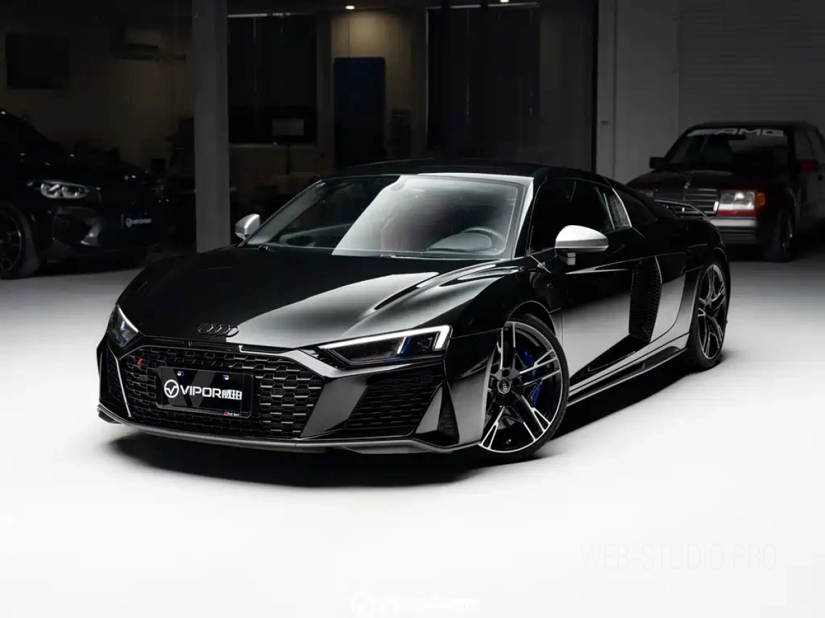 AUDI R8  2021