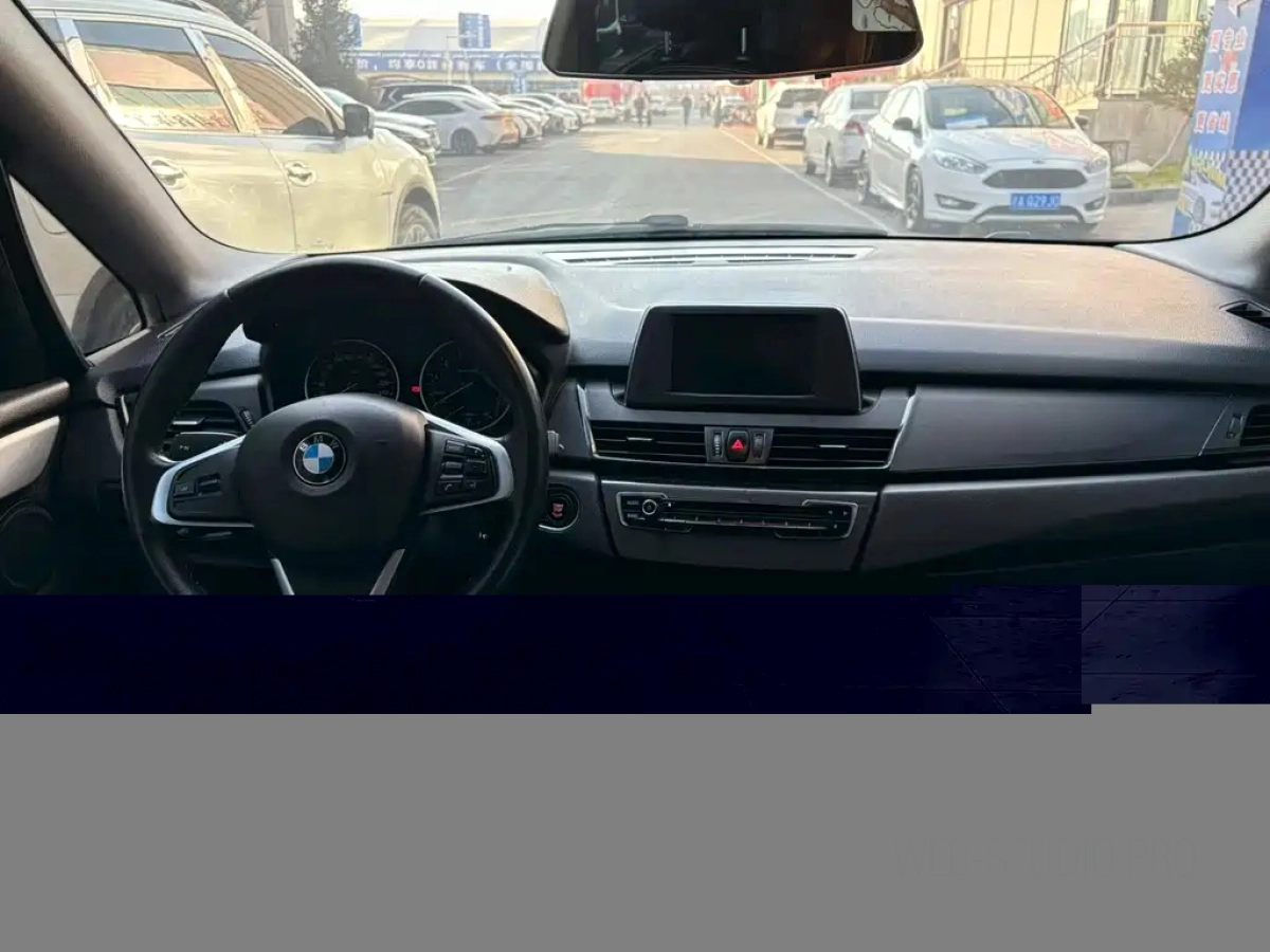 MERCEDES BENZ EQA  2024