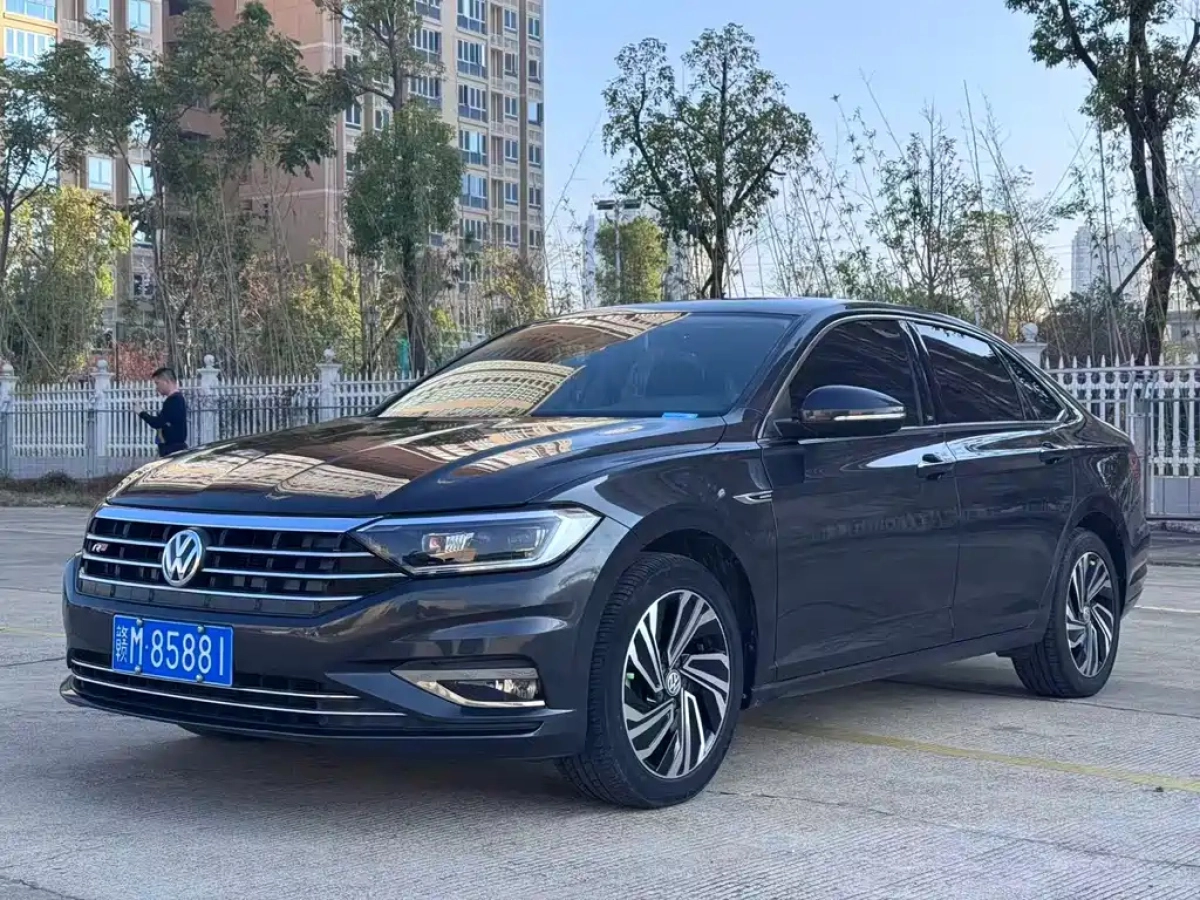 VOLKSWAGEN SAGITAR  2021