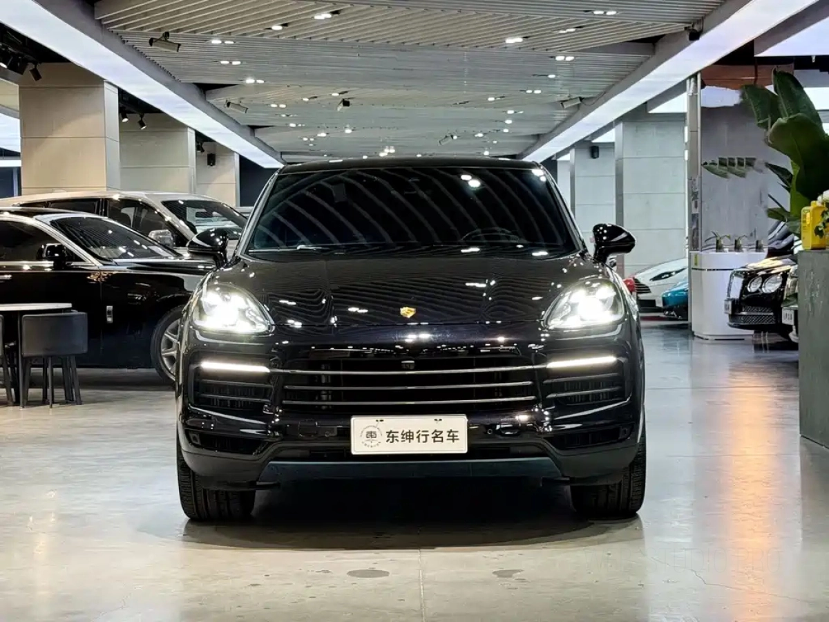 PORSCHE CAYENNE