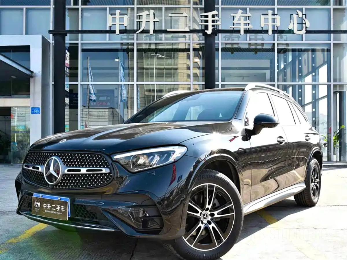 MERCEDES BENZ GLC  2024