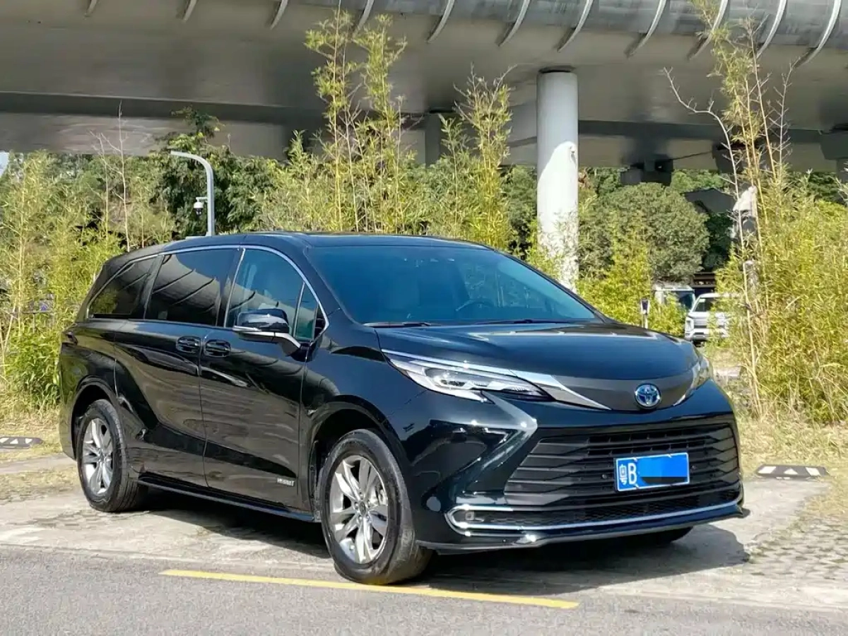 TOYOTA SIENNA SIENNA