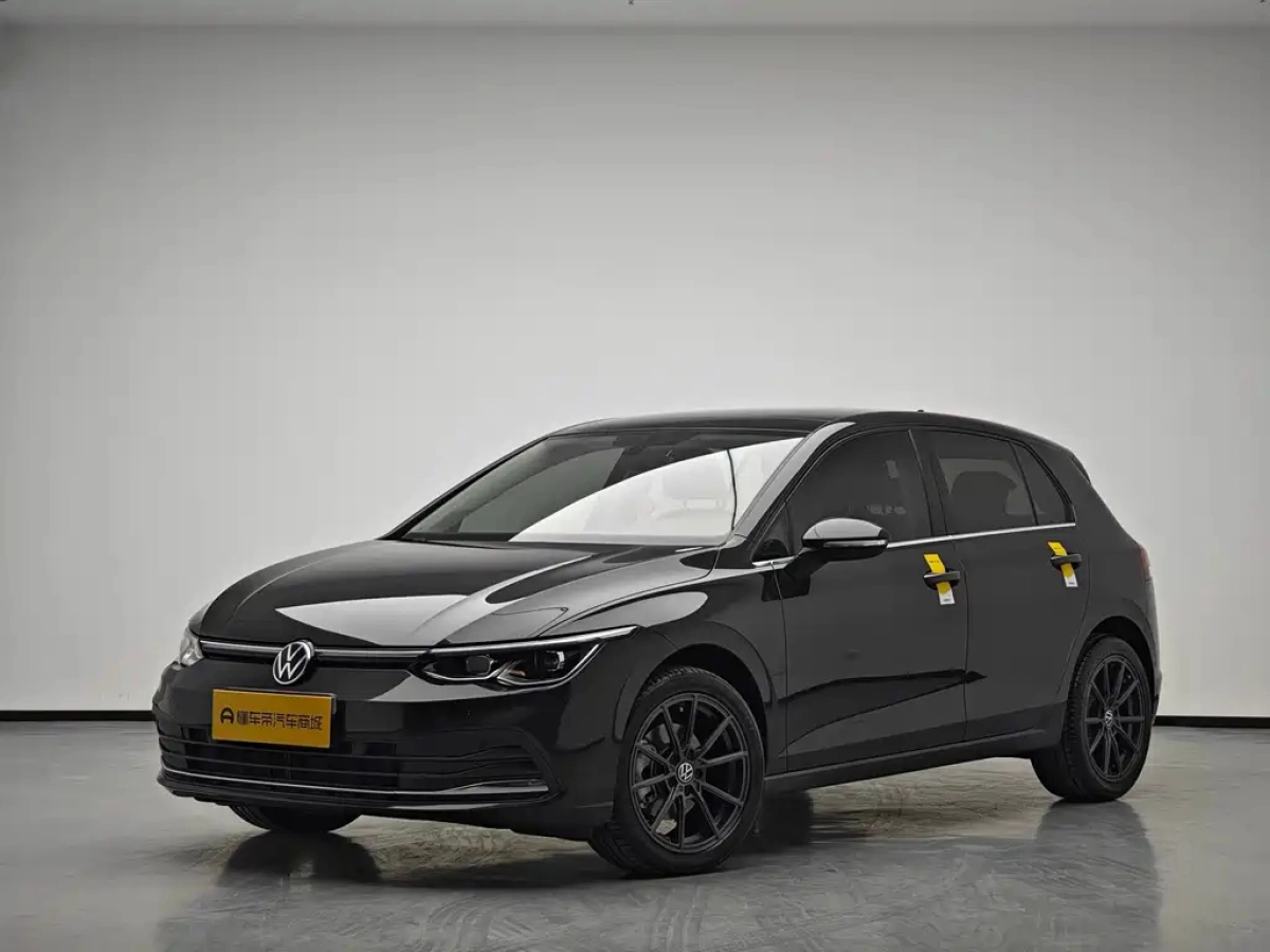 VOLKSWAGEN GOLF  2022