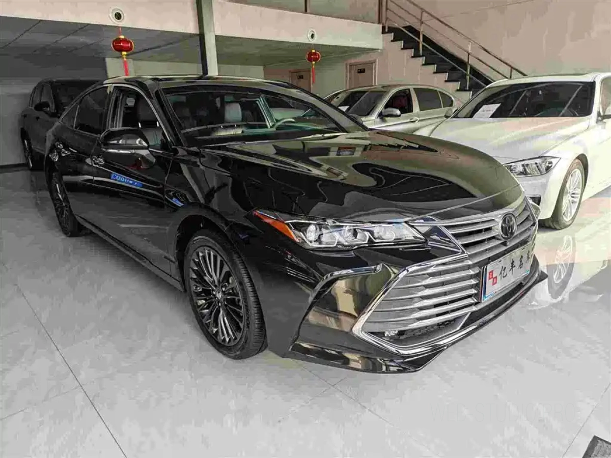 TOYOTA AVALON  2021