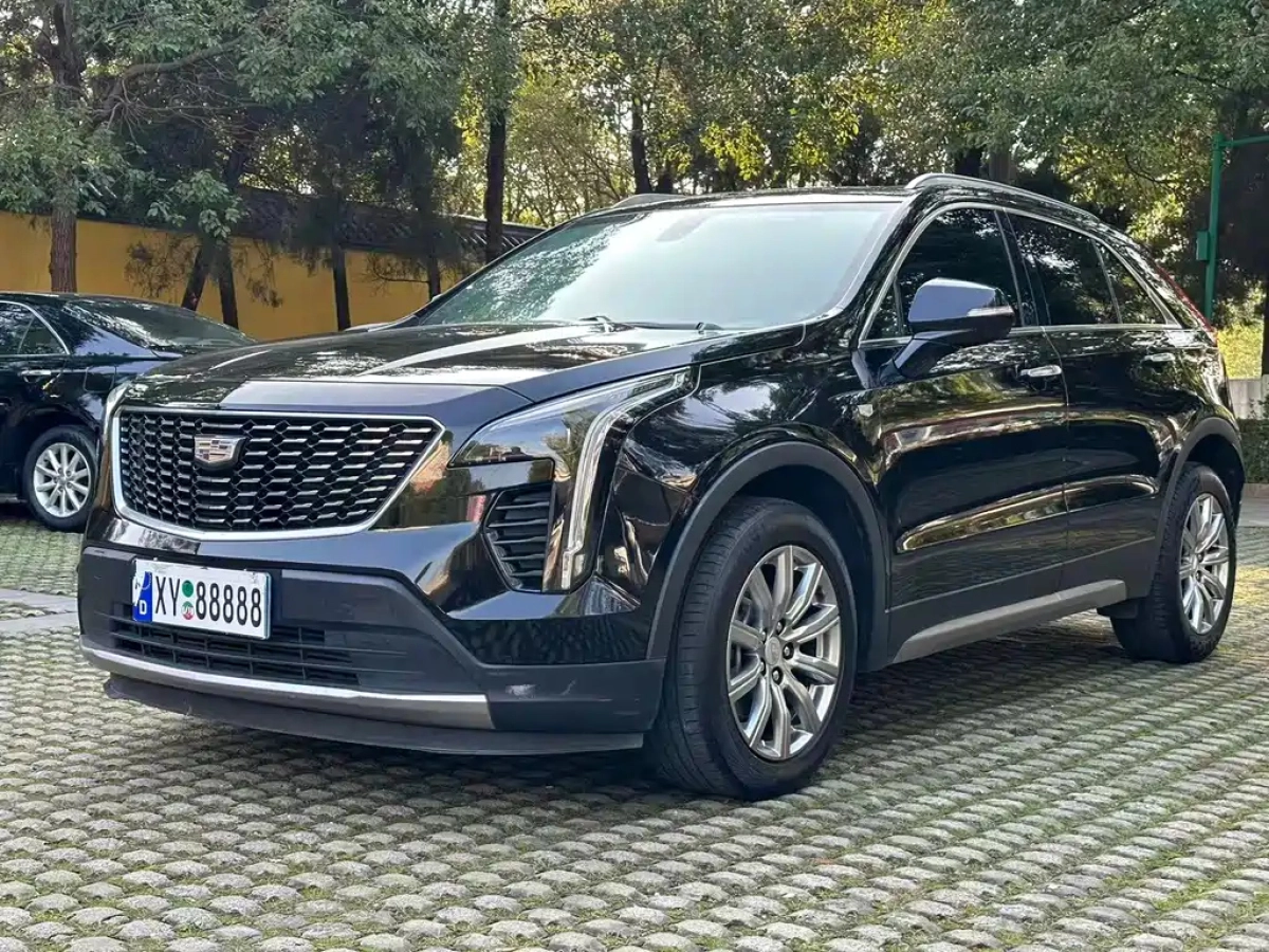 CADILLAC XT4