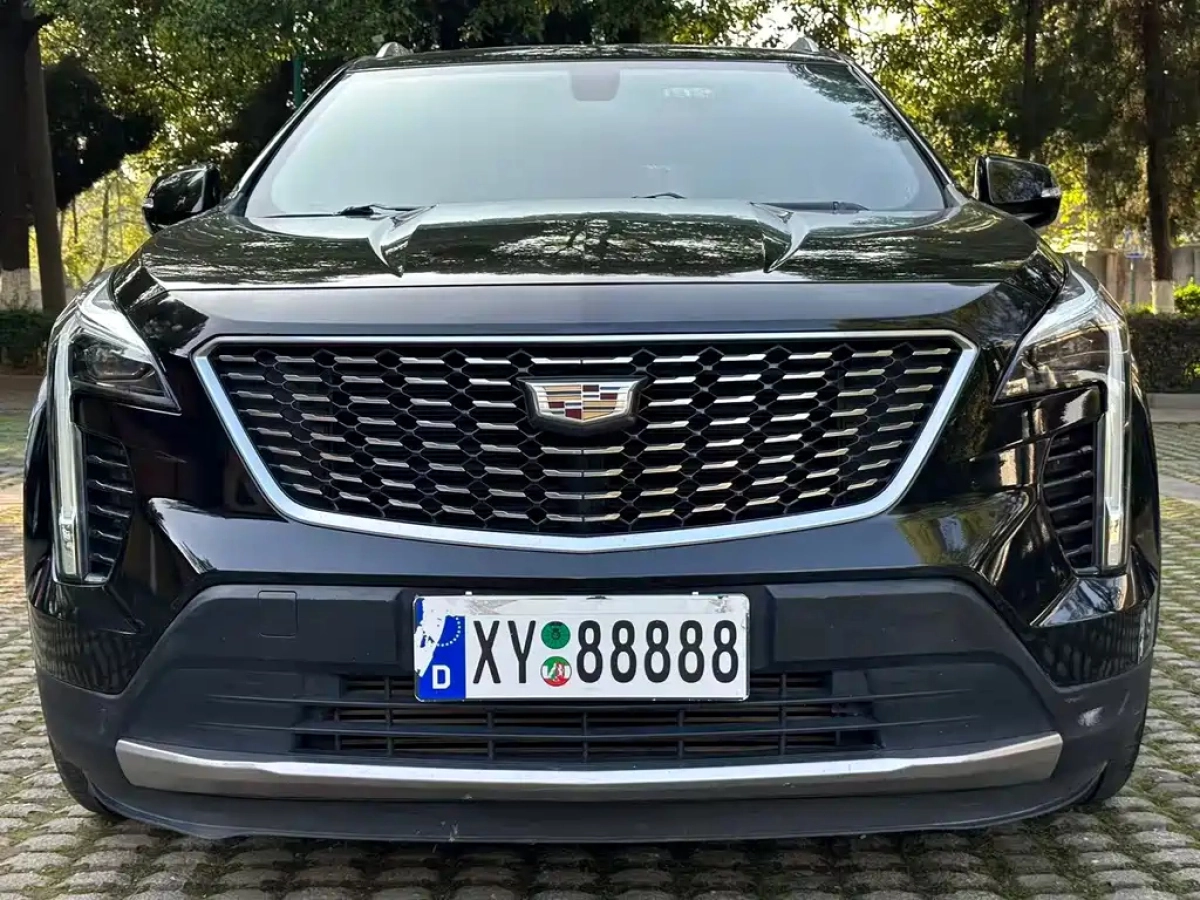 CADILLAC XT4