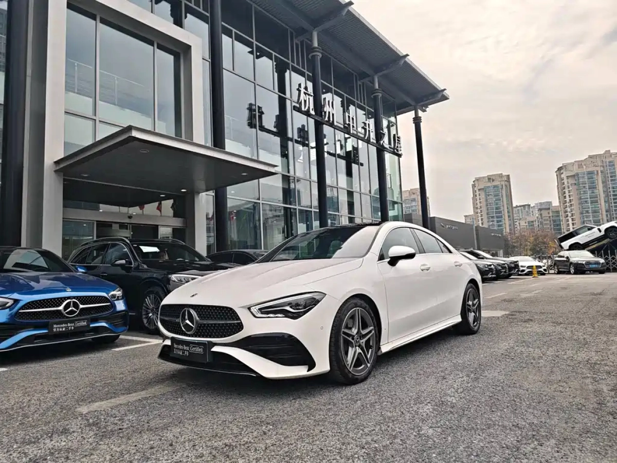 MERCEDES BENZ CLA  2024
