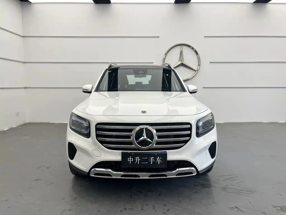 MERCEDES BENZ GLB
