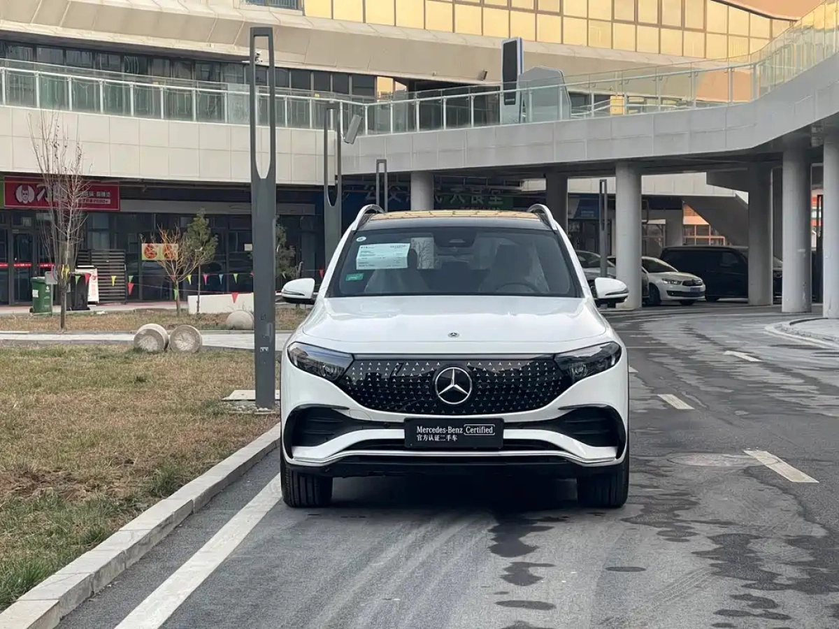 MERCEDES BENZ EQB