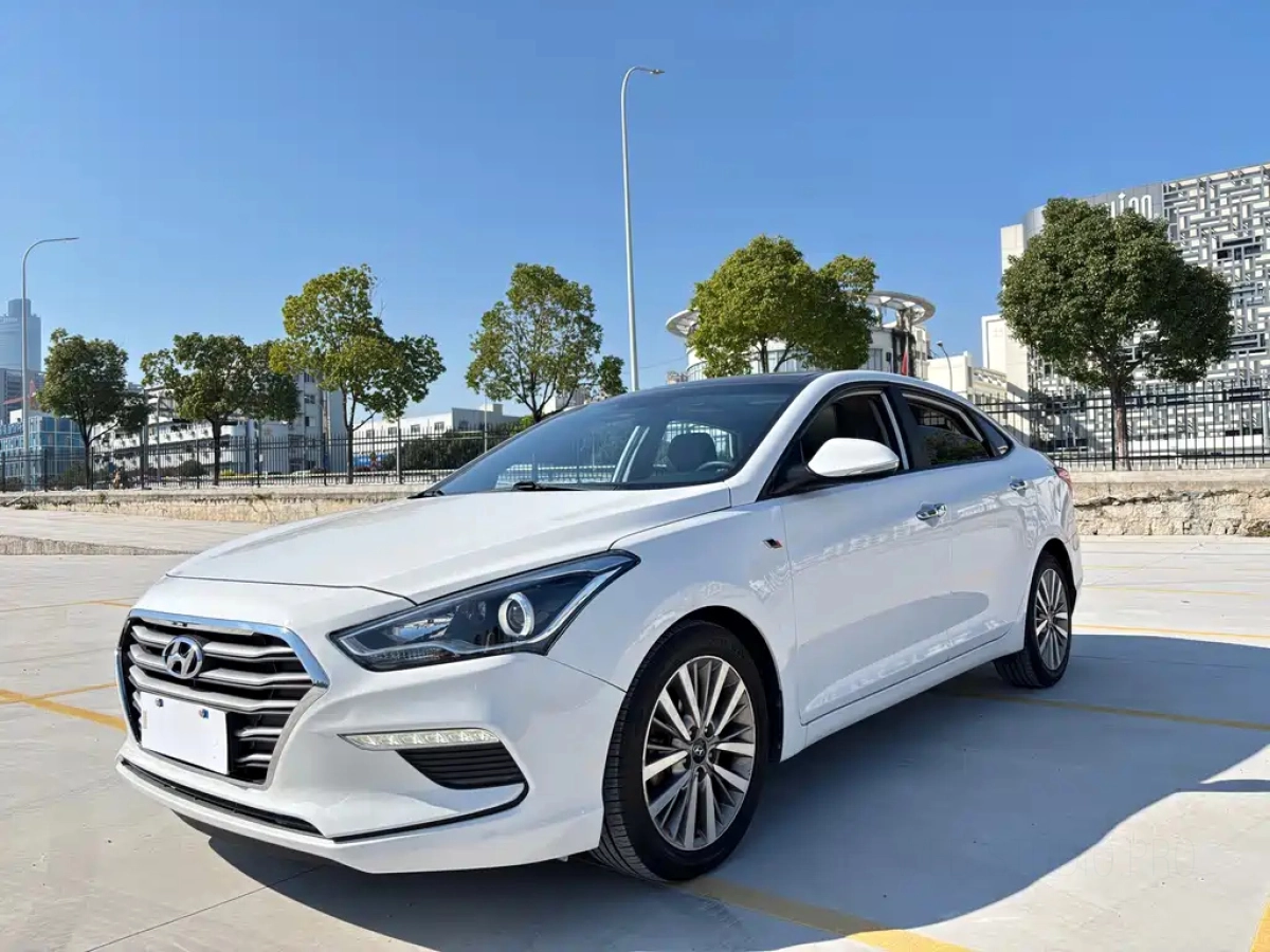 HYUNDAI MISTRA  2020