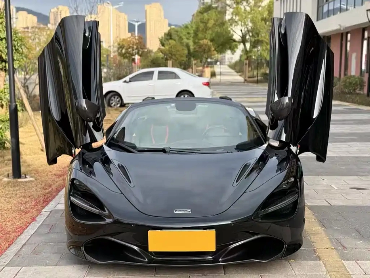 MCLAREN 720S