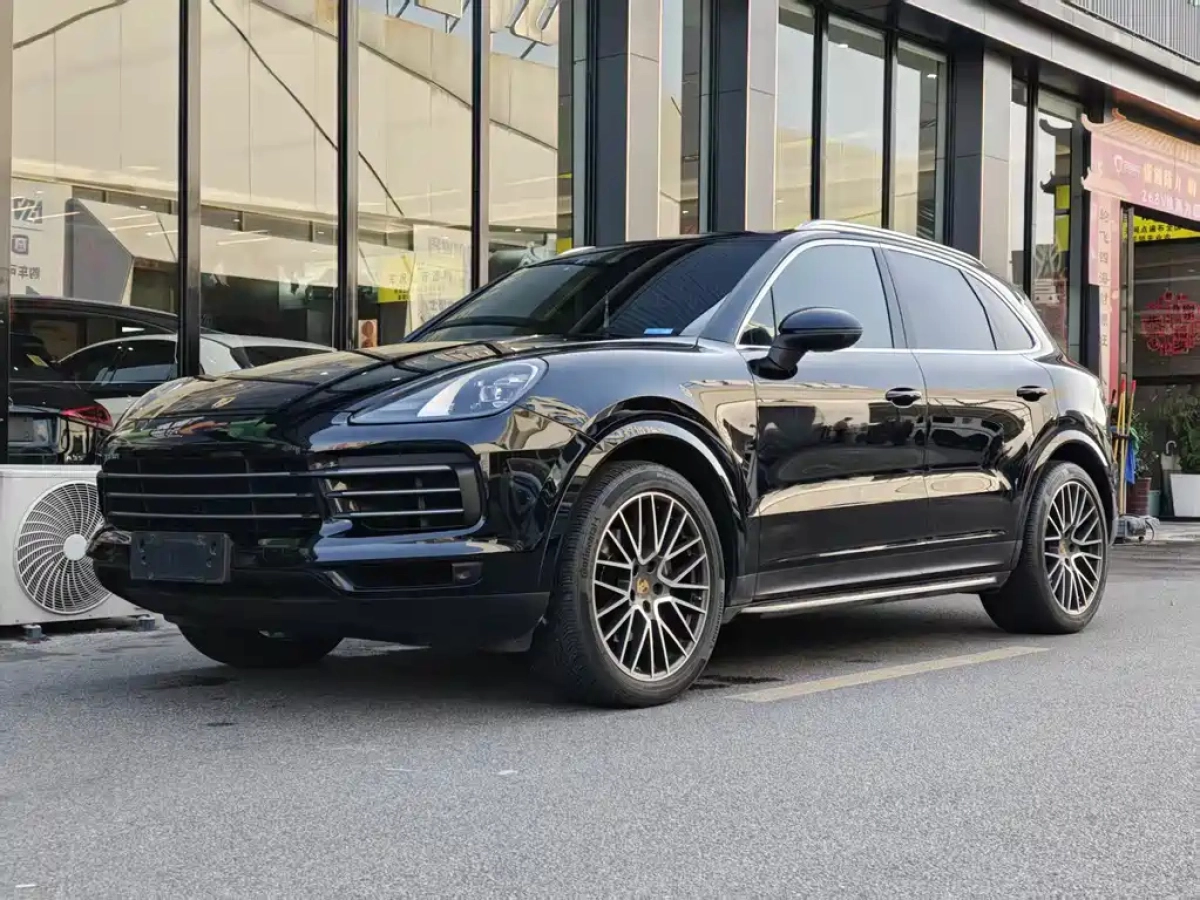 PORSCHE CAYENNE