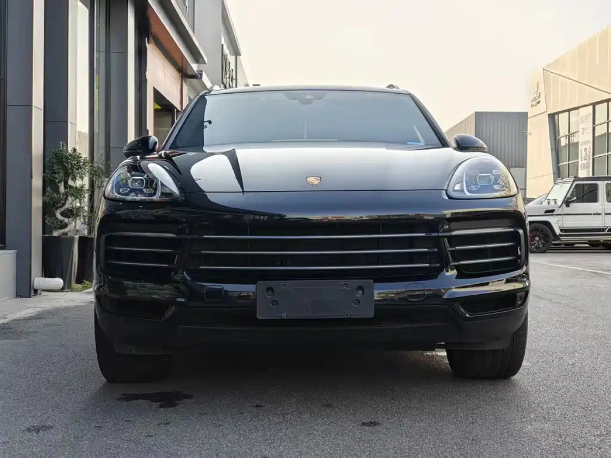 PORSCHE CAYENNE
