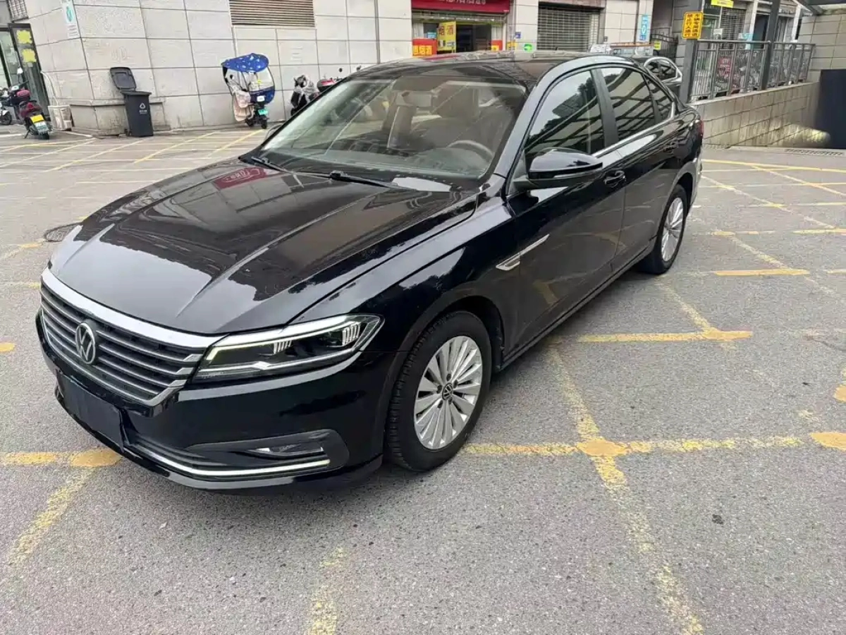 VOLKSWAGEN LAVIDA  2021